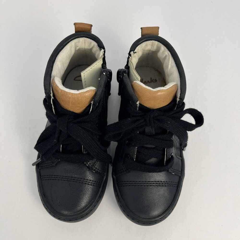 Clark’s City Oasis Hi Toddler Boots Size 8 Black Leather Zipper Sneaker Show New